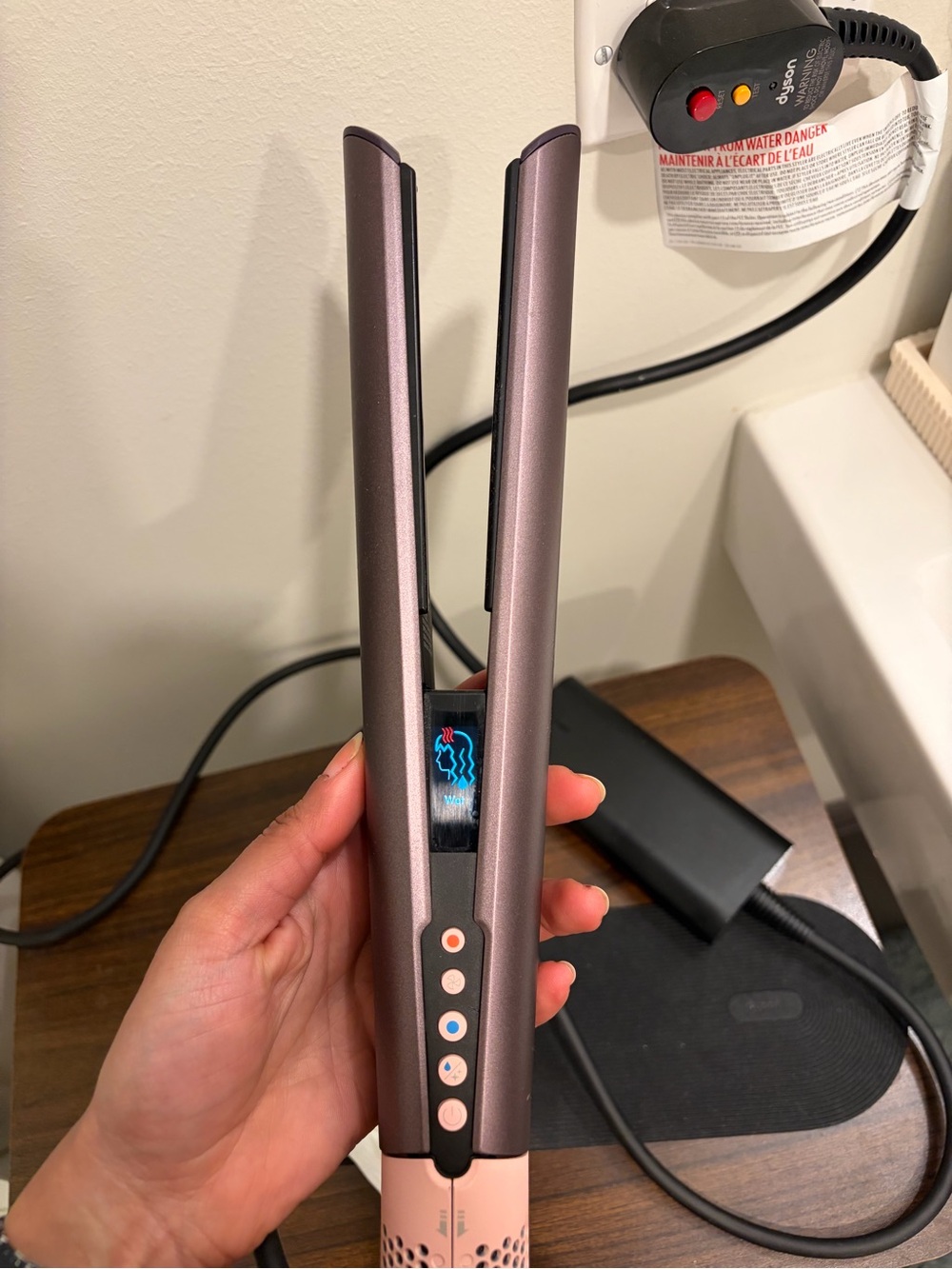 Dyson purple and pink hair straightener - Picture 4 of 7